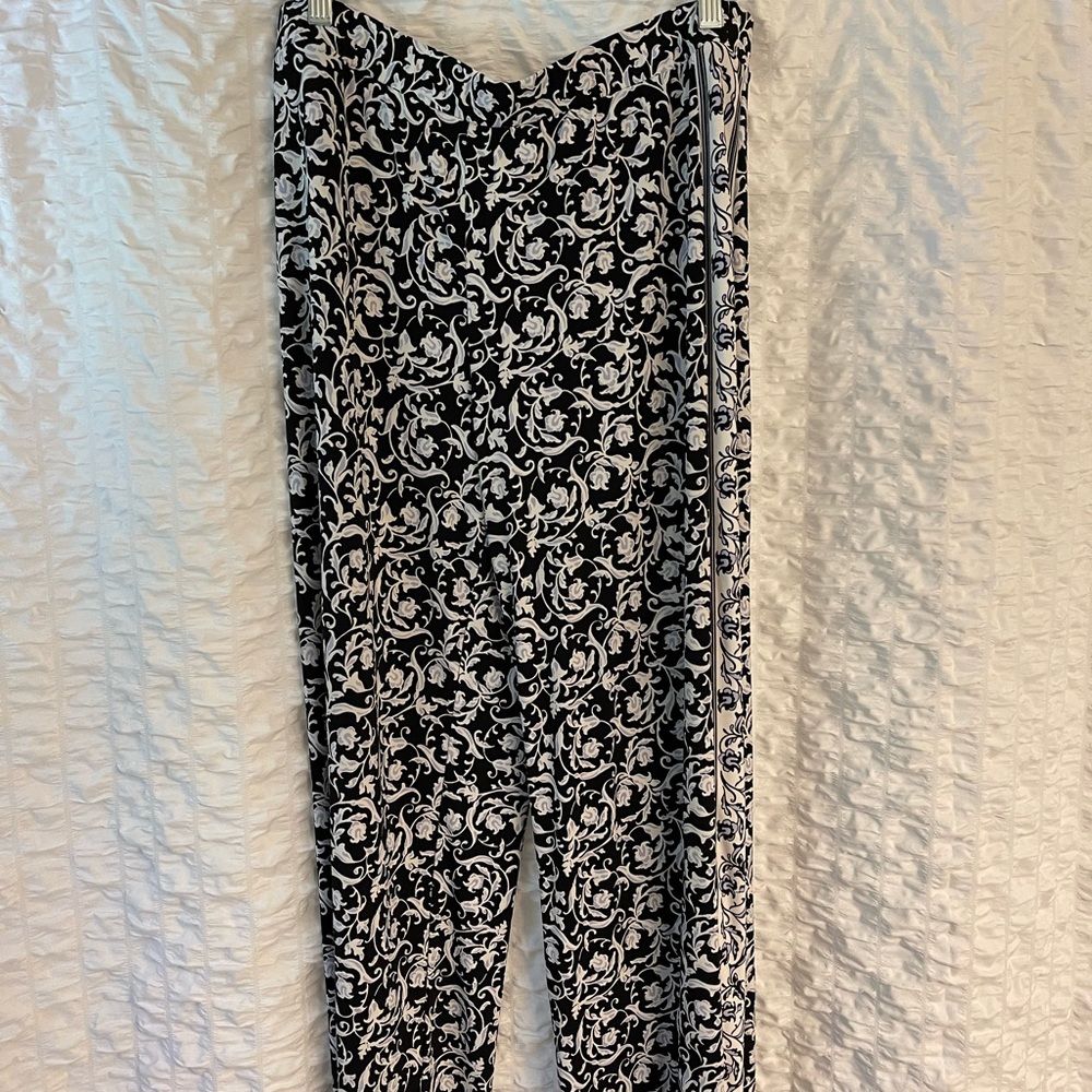 White House Black Market Outlet Loose Pants